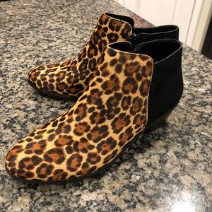 [NWOT] G.H BASS&CO LEOPARD BOOTIES SIZE 8